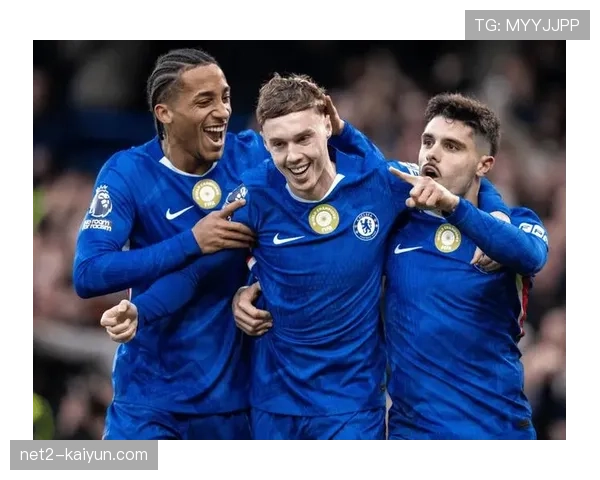 切尔西年轻中卫群经验不足，防线压力影响进攻资源分配